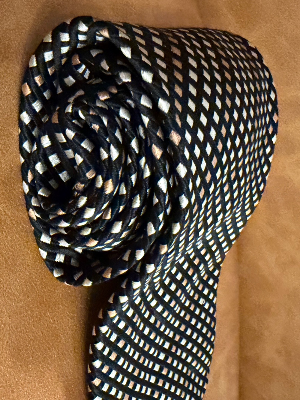 👔Valerio Garati Pure Silk Handmade Tie in Black, Cream & Tan Grid Pattern - Picture 5 of 10
